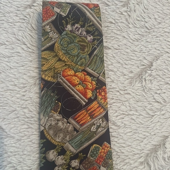 Tango Vegetable Tie - Picture 3 of 4